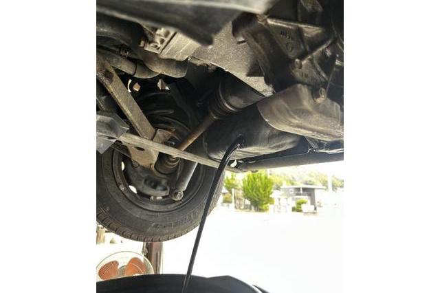 オイルを抜いていきます。