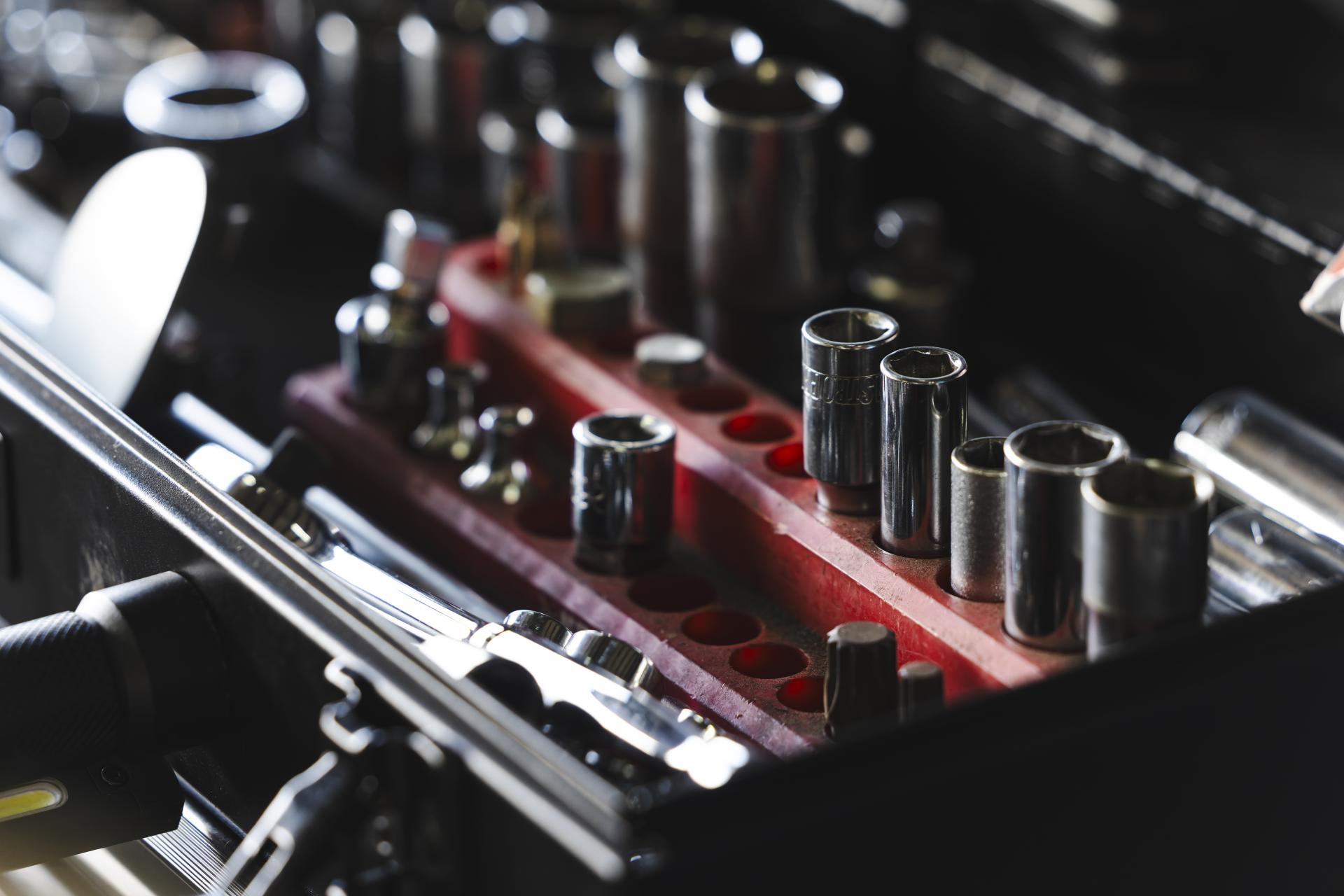 装備を取付けている画像